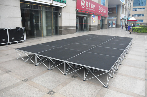 Portable stage system