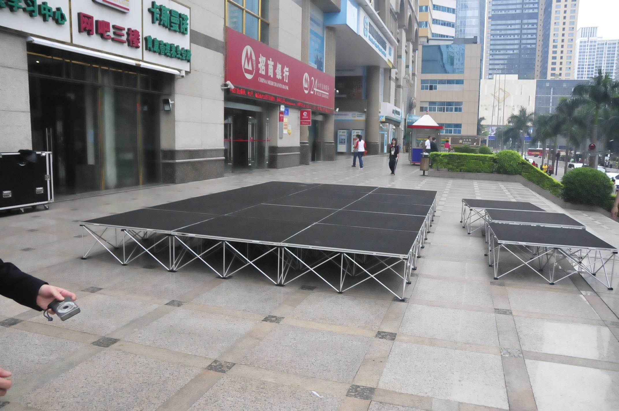 Portable stage