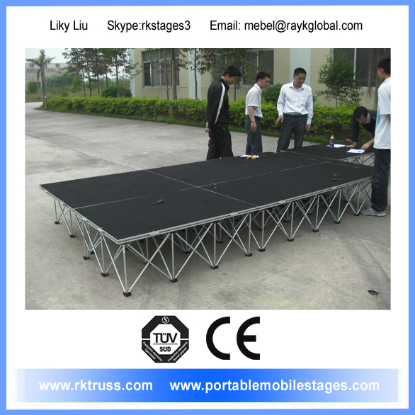 Portable stage with strong capacity