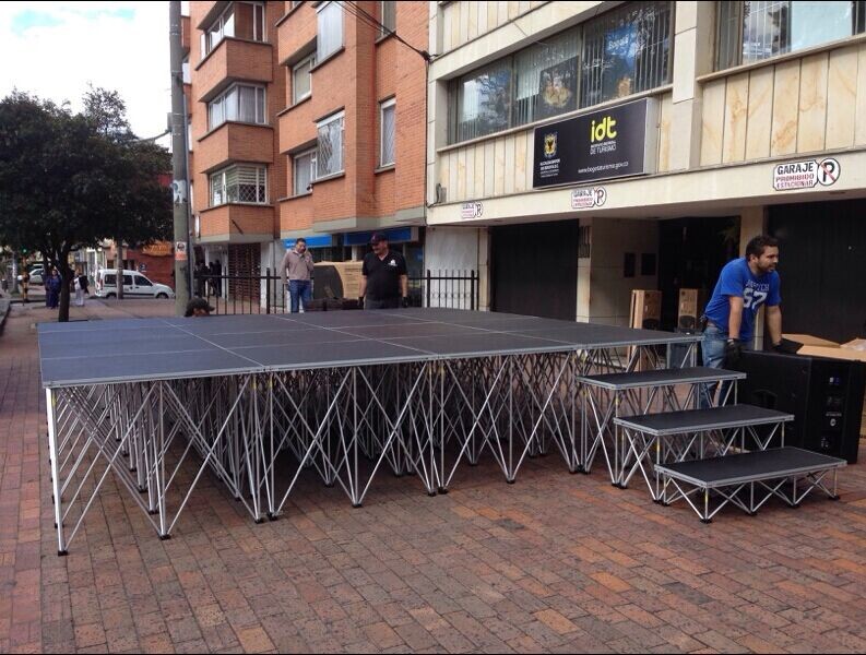 portable stage, concert stage, stage 