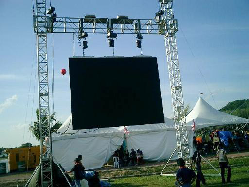 outdoor stage truss